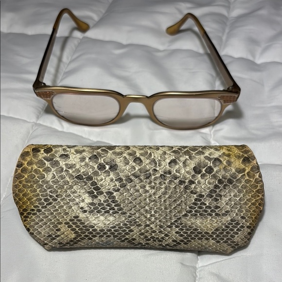 Vintage Tura Gold Cat-Eye Eyeglasses Mid-Century with Snakeskin Case - Picture 14 of 15